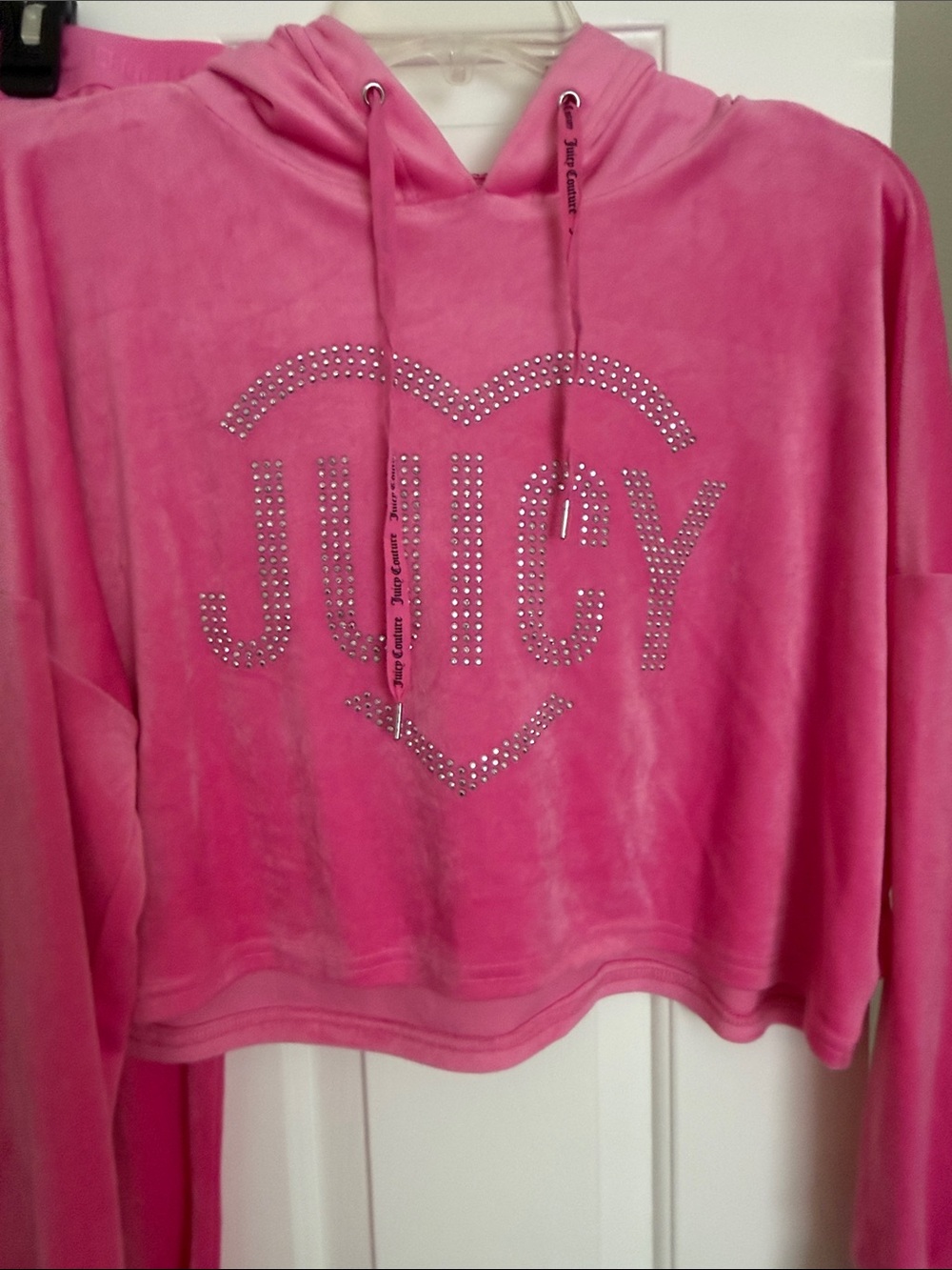 Juicy Couture Hot Pink Velour Hoodie & Joggers Set - Picture 3 of 9